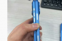 苹果 iPhone 17 Air 新机模曝光，直观展示 5.5 毫米纤薄机身